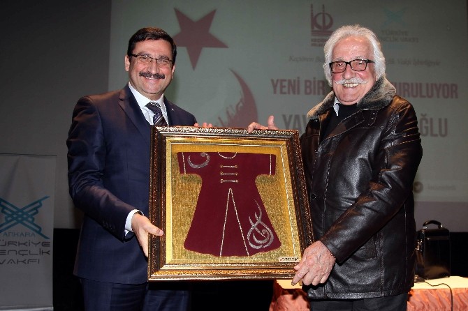 Tarihçi Yavuz Bahadıroğlu Keçiörenin Konuğu Oldu