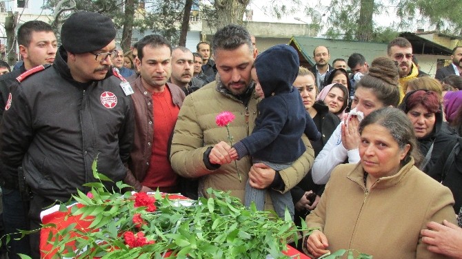 Trafik Kazasında Hayatını Kaybeden Hemşire İçin Tören Düzenlendi