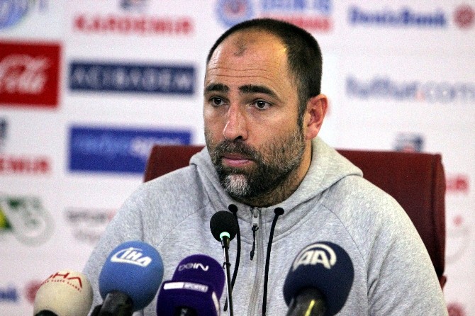 Tudor: “Babamda Fikir Veriyor”