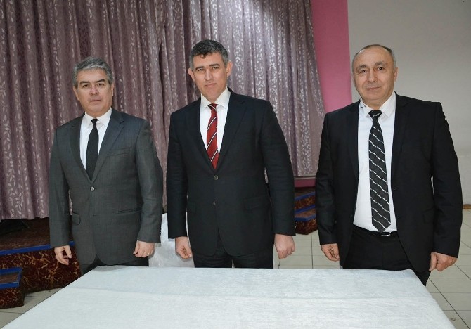 Uşakta Anayasa Değişikliğini Tartışıyoruz Paneli