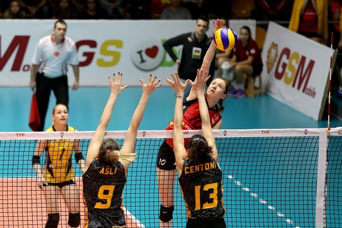 Vakıfbank, Galatasarayı 3-0 Mağlup Etti
