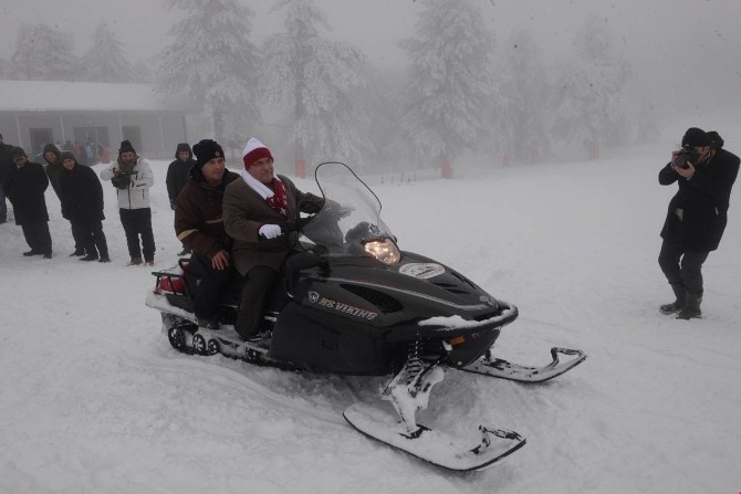 Vali Ahmet Hamdi Nayir: Murat Dağı Kayak Merkezi Sadece Bölgeye Değil, Tüm Dünyaya Hizmet Etmeli
