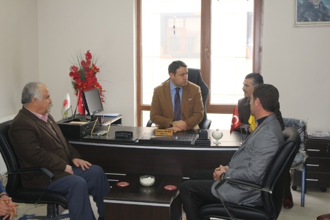 Vali Işın, Muhtarlar Derneğini Ziyaret Etti