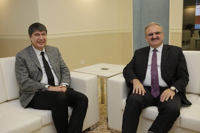 Vali Karaloğlundan Başkan Türele Hayırlı Olsun Ziyareti