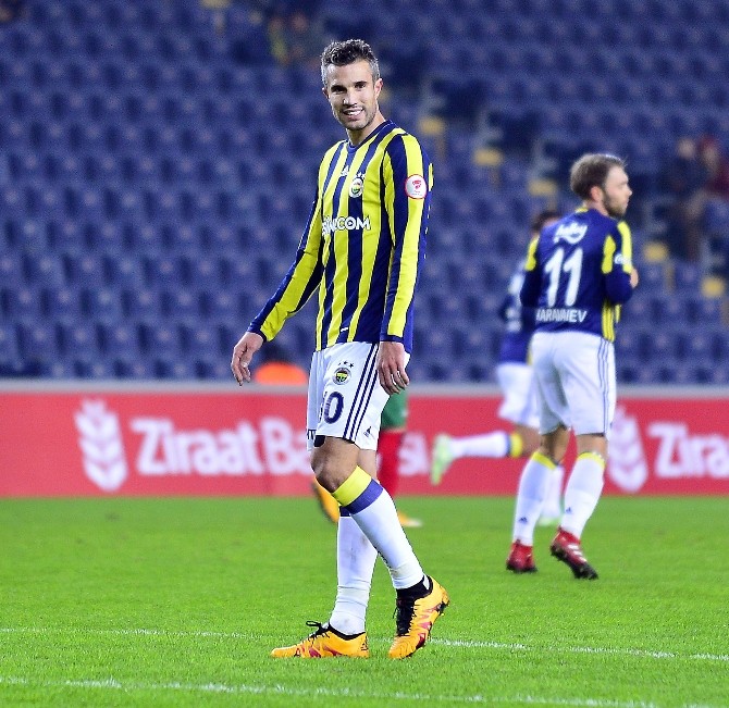 Van Persie Gönül Aldı!