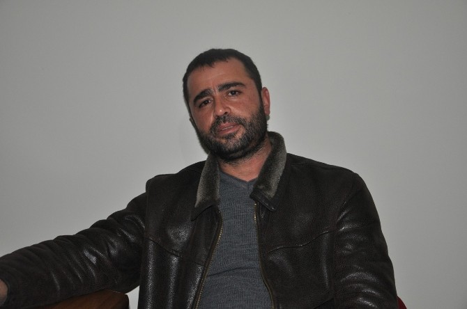 Yaban Domuzlarını Elleriyle Besledi