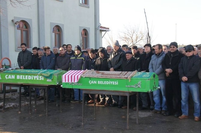 Yaşlı Çift Kömür Kovasından Sızan Gazdan Zehirlendi