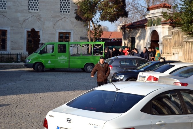 Yazlıkta Arkadaşı İle Ölü Bulunan Genç Kız Son Yolculuğuna Uğurlandı