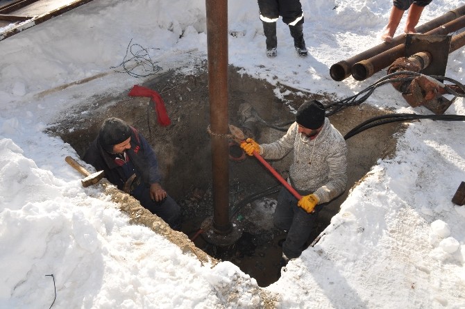 Yüksekovada İçme Suyu Kuyusunda Arıza