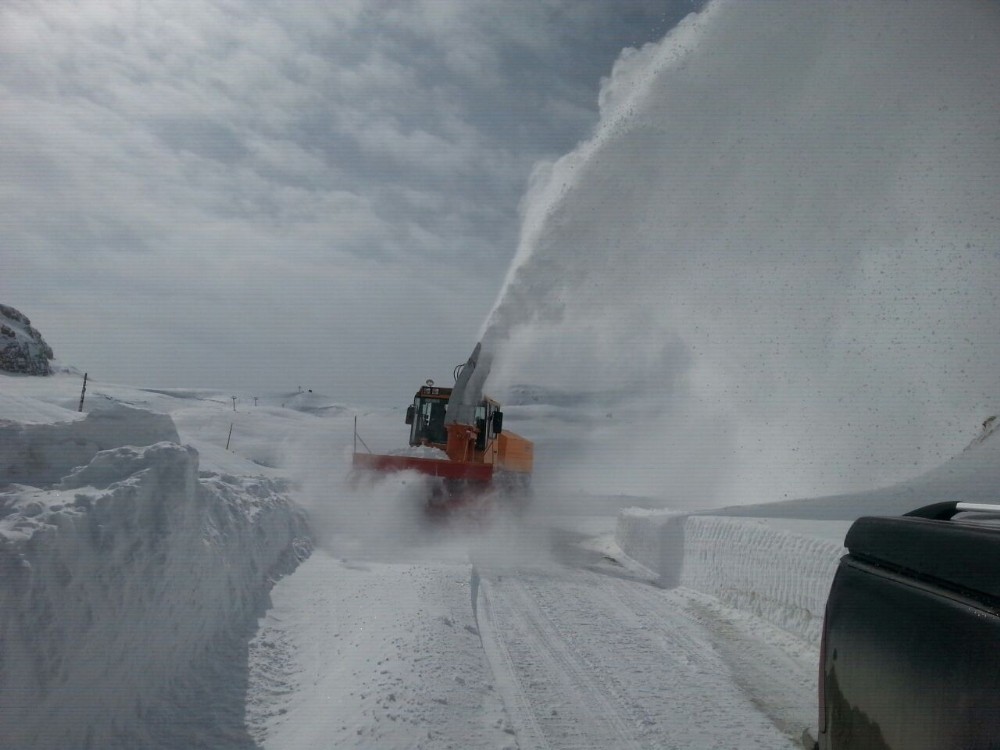 2600 Rakımda Karla Mücadele Çalışması