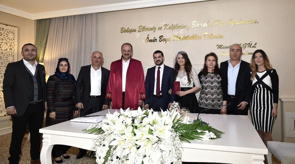 50 Çift Mutluluğa 14 Şubatta ‘Evet Dedi