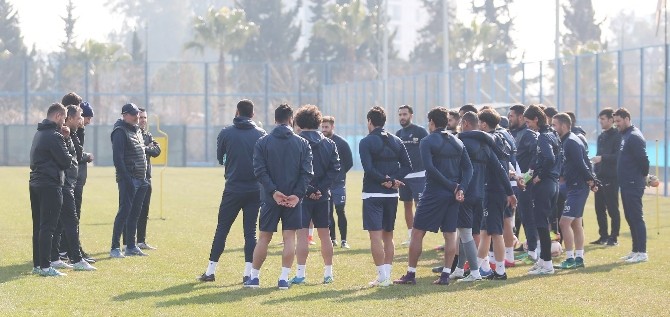 Adana Demirsporda Büyükşehir Gaziantepspor Maçı Hazırlıkları Sürüyor