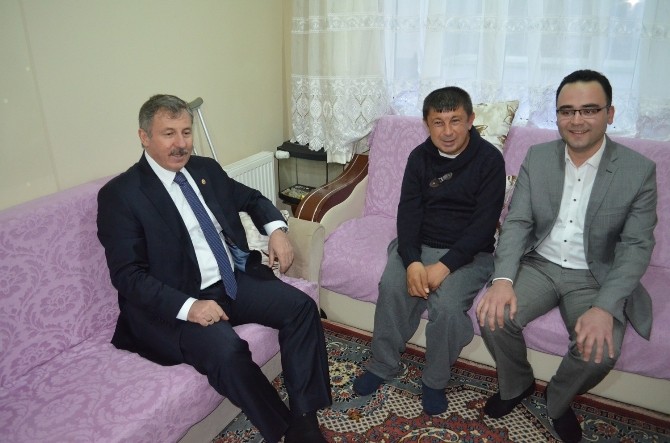 Ak Partili Özdağdan Engelli Vatandaşa Akülü Araç