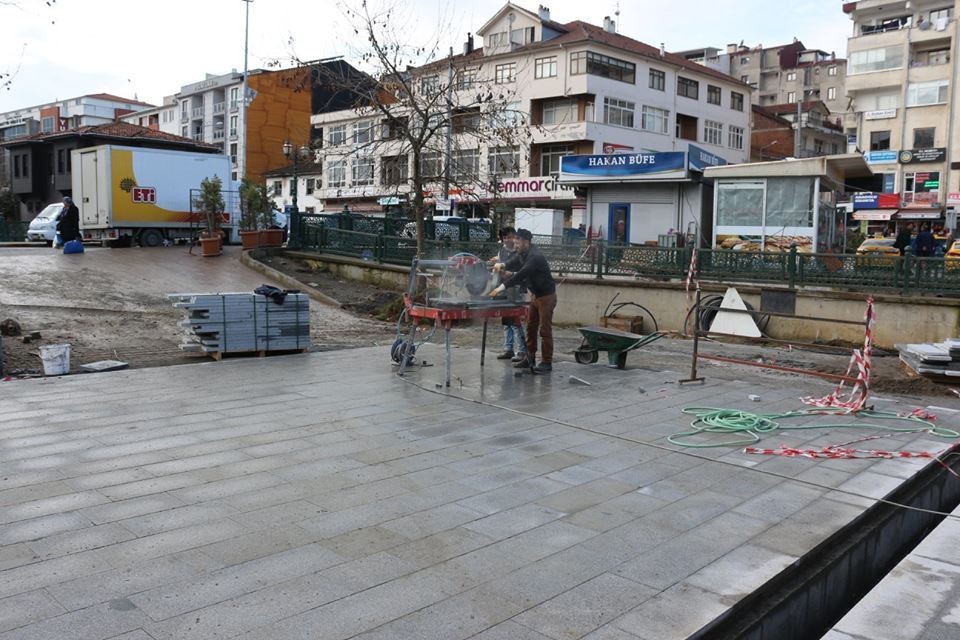 Akçokacada Büyük Değişik Sürüyor