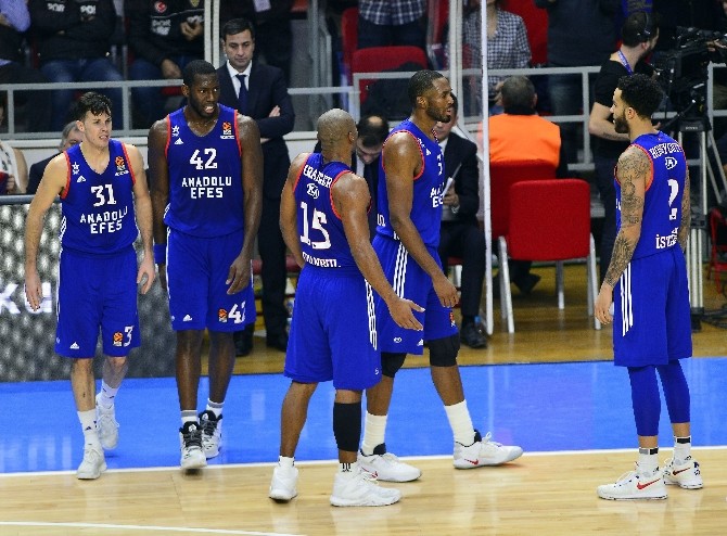 Anadolu Efes, Milanoyu Ağırlayacak