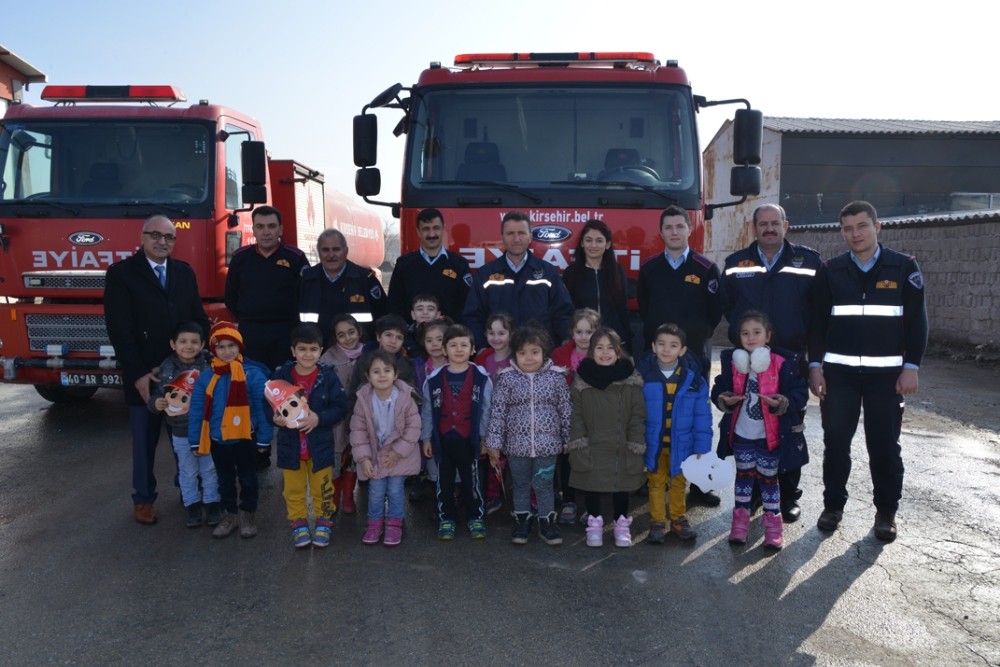Anaokulu Öğrencileri İtfaiye Birimini Ziyaret Etti