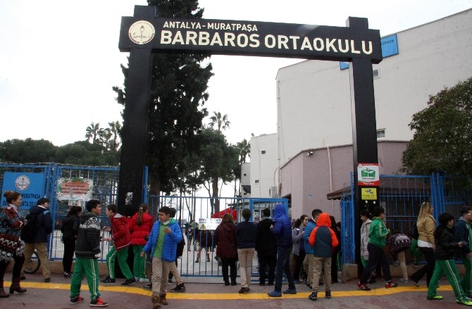 Antalyada Sömestr Tatilin Ardından 435 Bin 889 Öğrenci Ders Başı Yaptı