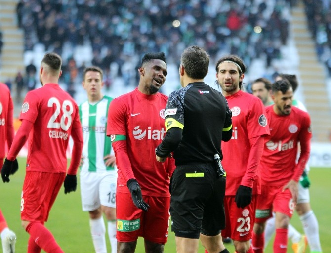 Antalyasporda 3 Oyuncu Cezalı Duruma Düştü