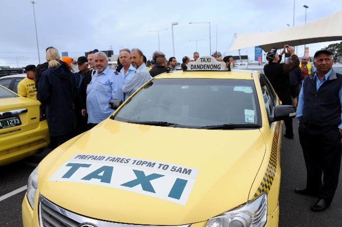 Avustralyada Taksicilerden Hükümet Karşıtı Protesto