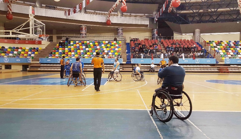 Bağcılarlı Basketbolcular 3Te 3 Yaptı