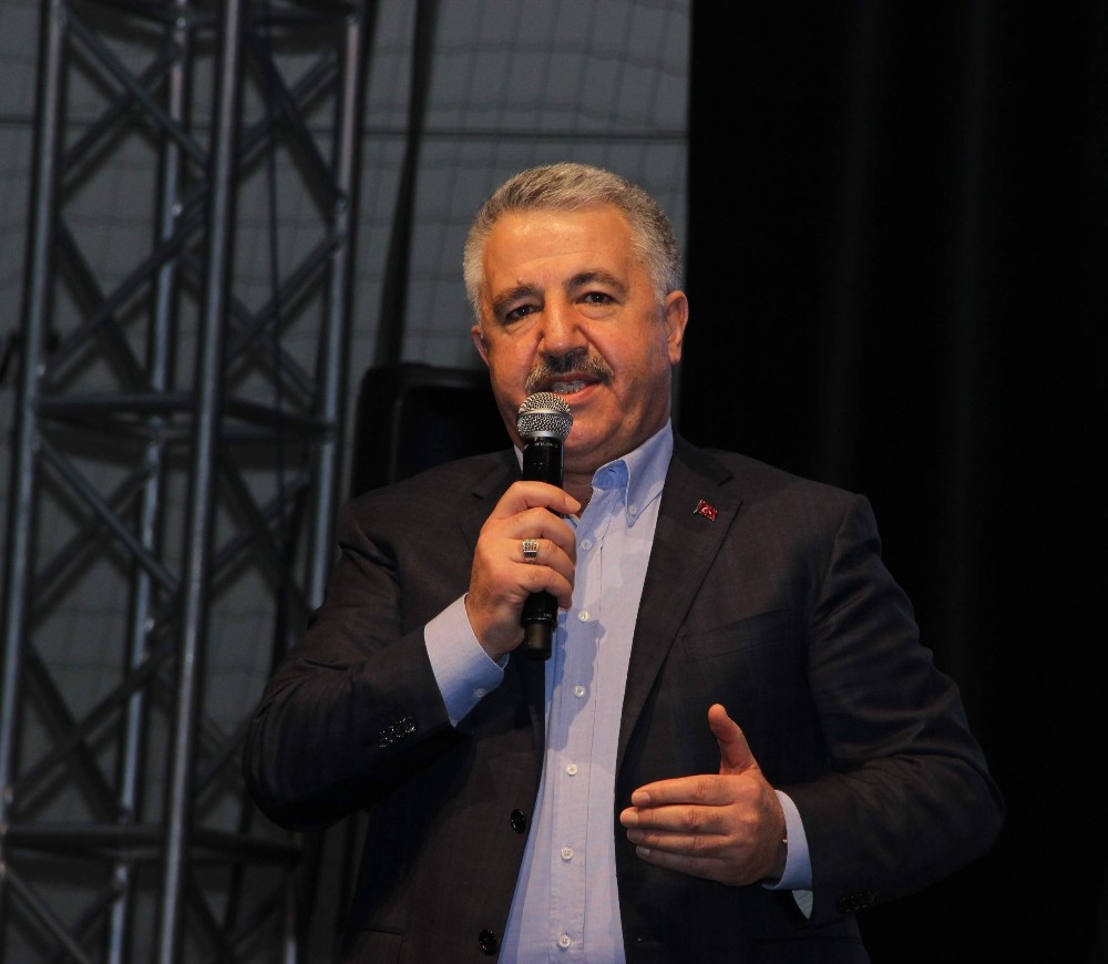 Bakan Arslan, Ak Partili Üyelerle Buluştu