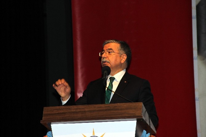 Bakan İsmet Yılmaz Kütahyada