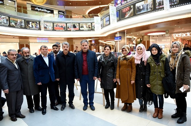 Başkan Çakır Necmettin Erbakan Resim Sergisini Gezdi