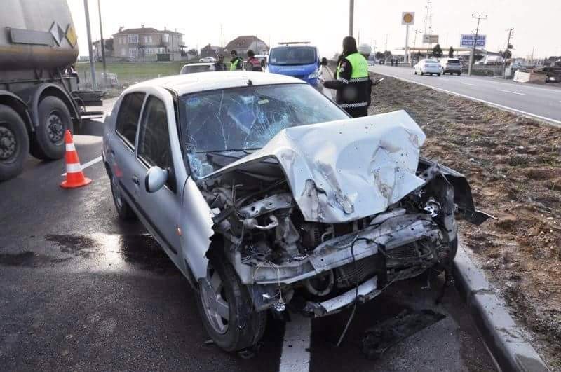 Bigada Trafik Kazası: 1 Ölü, 2 Yaralı