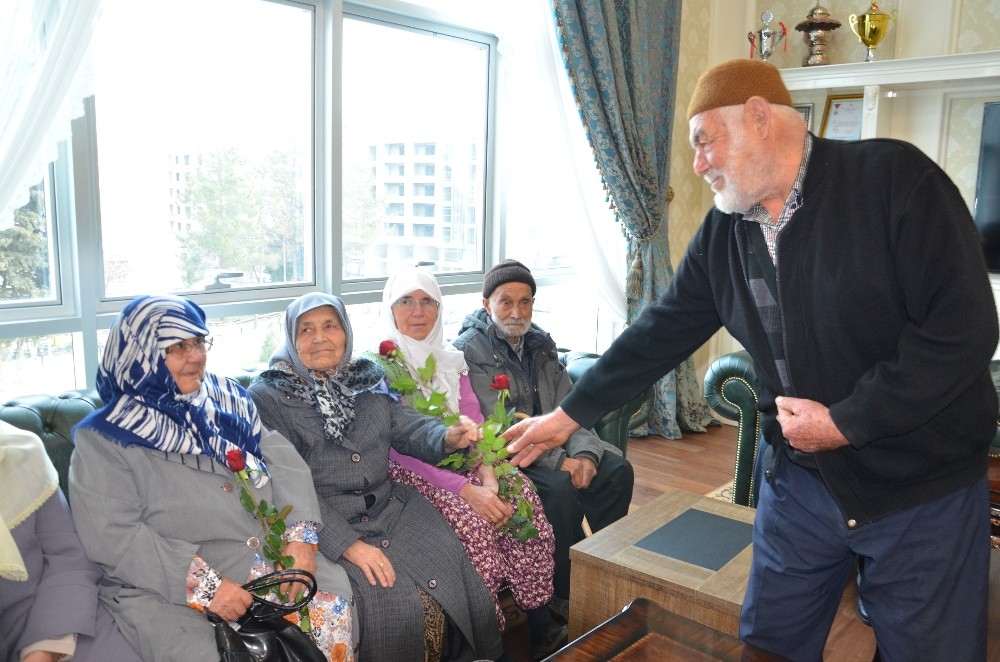 Bir Yastıkta Yarım Asırlık Çiftler