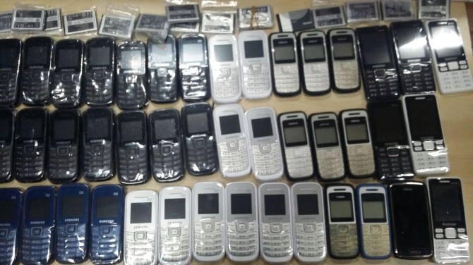 Boluda Bir Araçta Çok Sayıda Kaçak Cep Telefonu Yakalandı