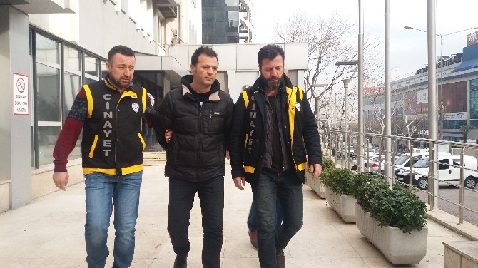 Boşanma Aşamasındaki Eşini Bıçaklayarak Öldüren Şahıs Tutuklandı