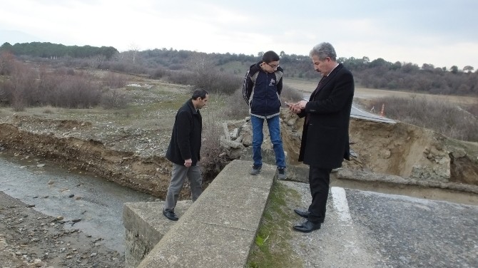 Burhaniyede Selin Yıktığı Köprü Vatandaşları Mağdur Etti.