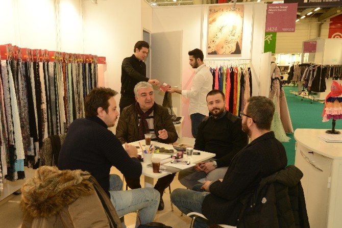 Bursalı Tekstilciler Pariste