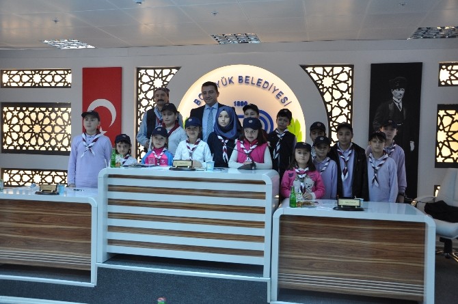 Çevkoder İzci Kulübü Üyeleri Belediye Meclisinin Konuğu Oldu