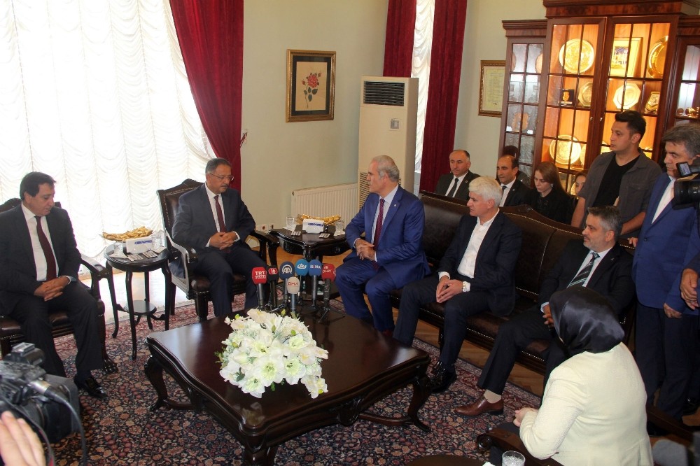 Çevre Ve Şehircilik Bakanı Mehmet Özhaseki: