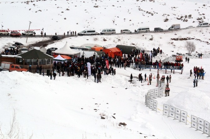 Çıldır Kristal Göl Kış Şöleni Nefes Kesti