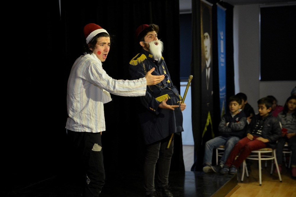 Çukurhisarlı Çocuklar İbişin Şen Mahallesinde