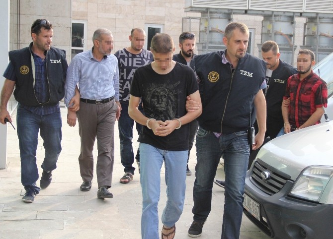 Deaştan Tutuklanan Iraklı Baba Ve 3 Oğlu Hakim Karşısına Çıktı