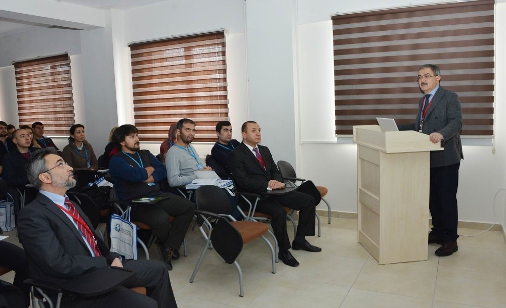 Deneysel Tıpta İlk Ders Rektör Şahinden