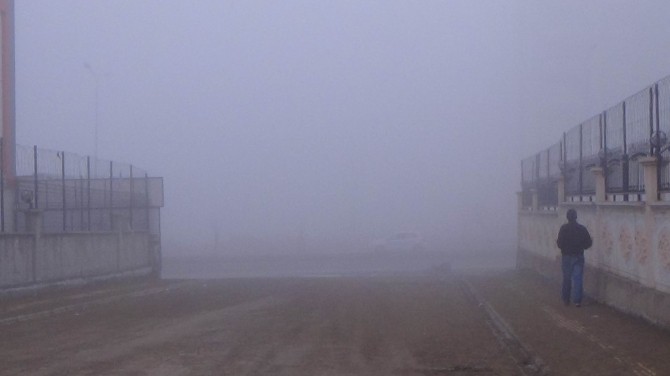 Diyarbakırı Sis Kapladı, Kentte Göz Gözü Görmüyor