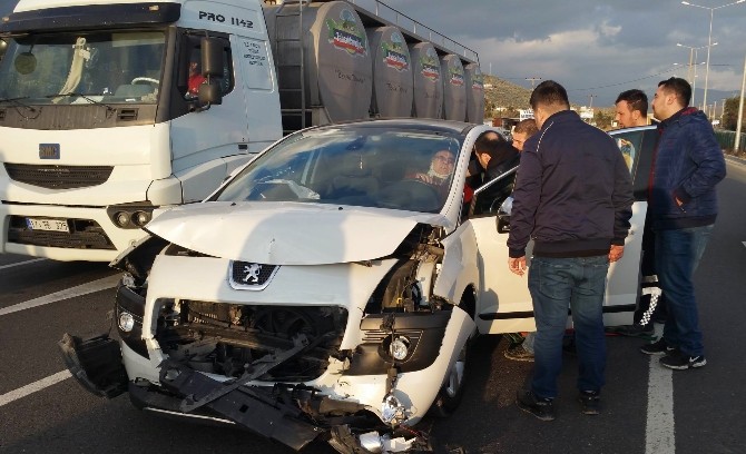 Edremitte Zincirleme Kaza: 3  Yaralı