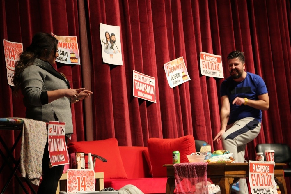 Efelerde Kitaplar Bilet, Biletler De Kahkaha Oldu