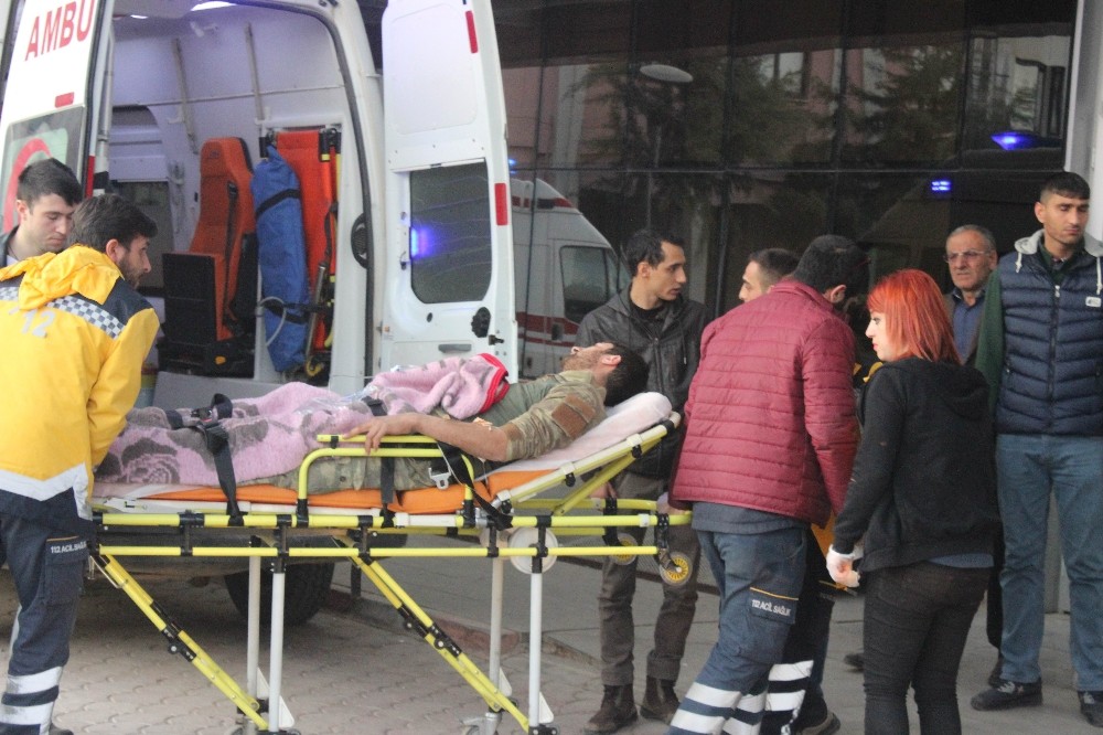 El Babda Yaralanan Askerler İle Şehit Türkiyeye Getirildi