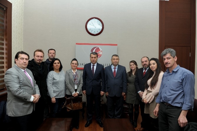 El İşi Sanatçıları Vali Çeliki Ziyaret Etti