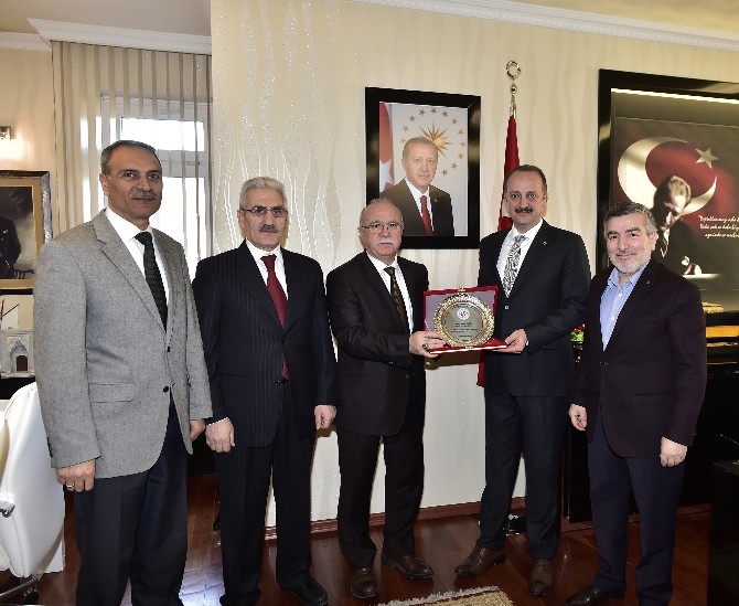 Erzurumlulardan Akgüle Teşekkür Ziyareti