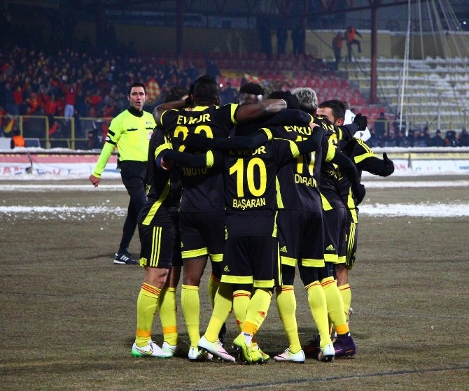 Evkur Yeni Malatyaspor, Vodofone Arenada Denizlisporu Ağırlayacak