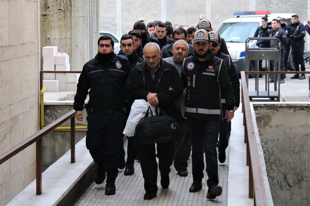 Fetö Operasyonunda Gözaltına Alınan 15 Şüpheli Adliyeye Sevk Edildi