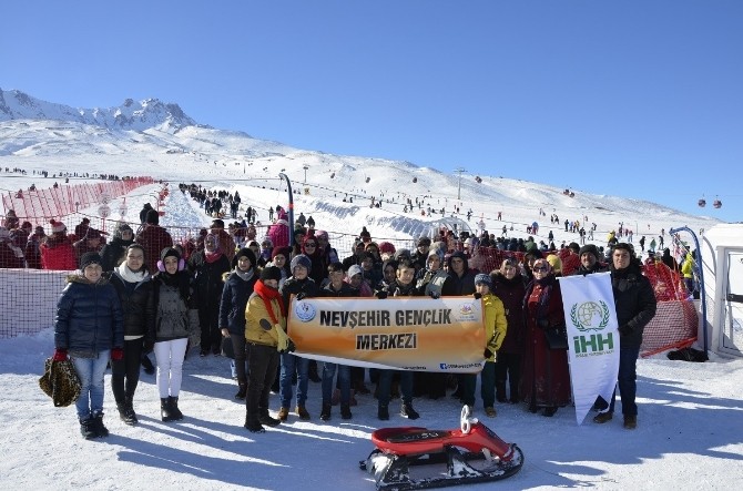 Gençlik Merkezi, Erciyes Gezisi Düzenledi