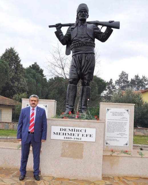 Haluk Alıcık, Demirci Mehmet Efeyi Andı