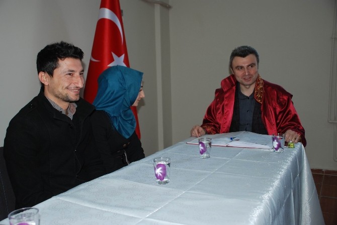 Hanide Kayyumdan Bir İlk